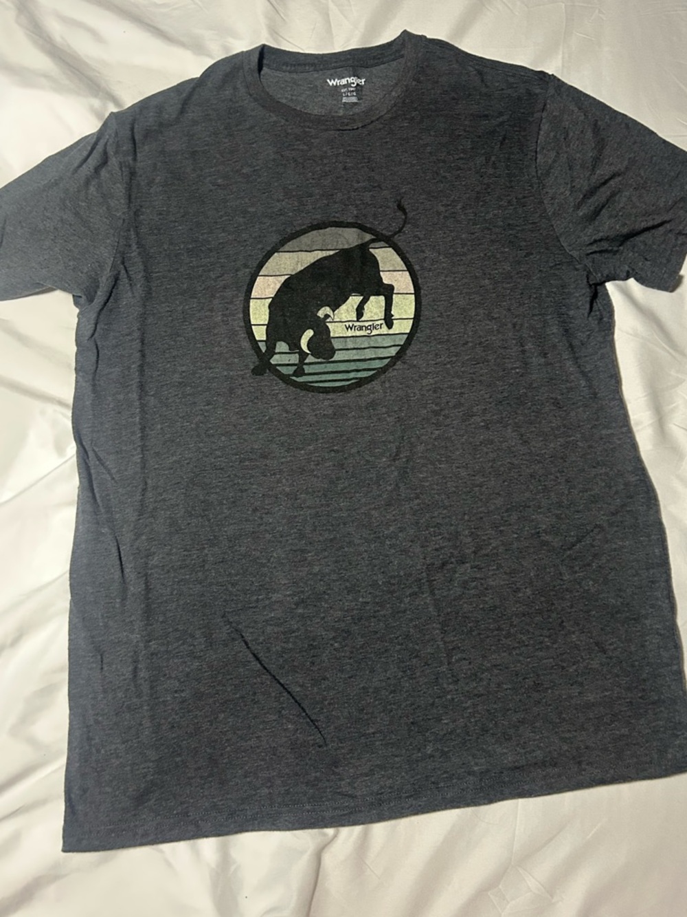 Wrangler Graphic Tshirt Men’s Bull  Gray Large